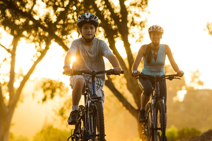 family riding bikes