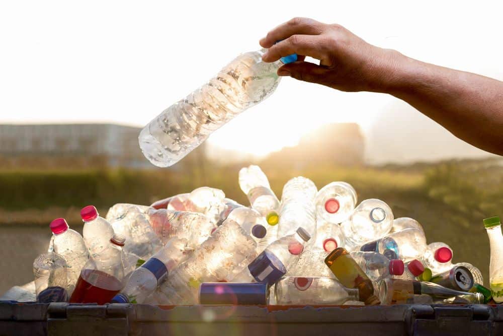 plastic bottle deposit scheme