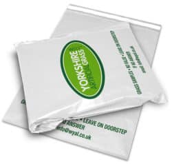 Plastic packaging bag